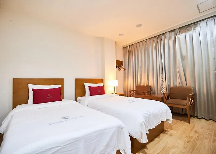 Shin Shin Hotel 4*